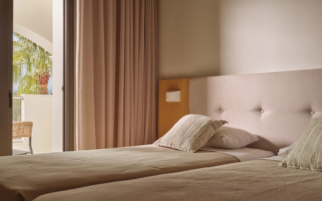 Отель Zante Atlantis