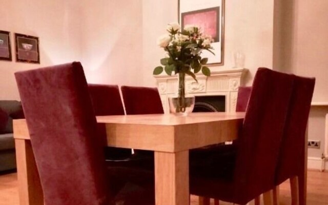2 Bed Earls Court Hfs14