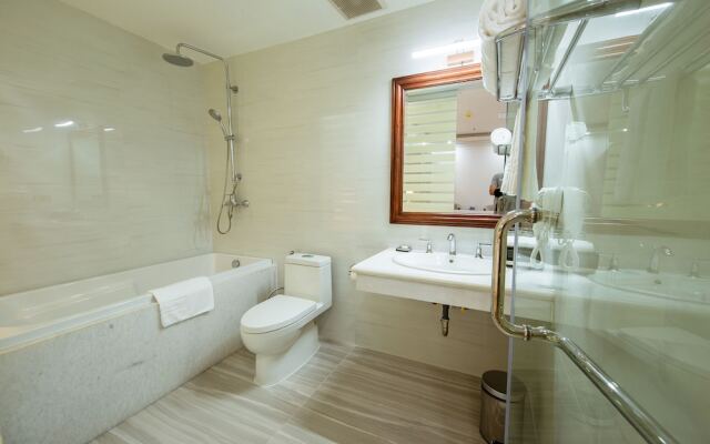 The Shine 2 Hotel & Apartment