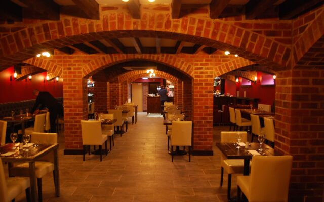 Cornmill Hotel