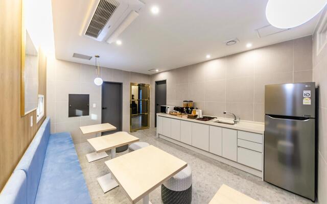 Brown Dot Hotel Sasang Renecite