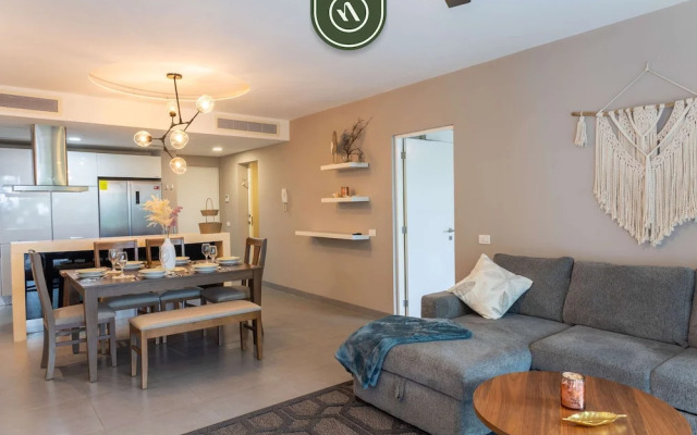 Nick Price Residences A 206