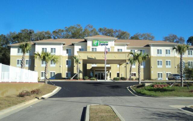 Holiday Inn Express & Suites Bonifay, an IHG Hotel