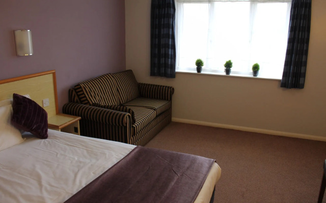 Redwings Lodge Baldock