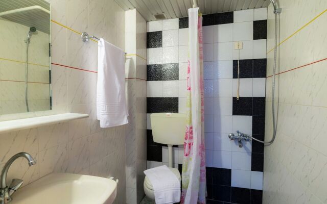 Eltina Hotel