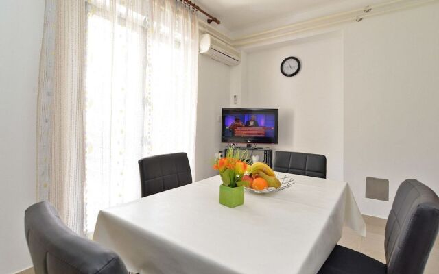 Apartment 628