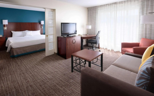 Sonesta ES Suites Dallas Market Center