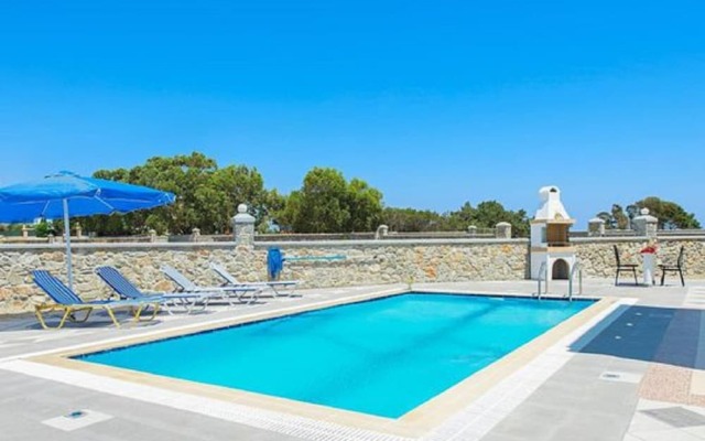 White Pearl Villa Gennadi