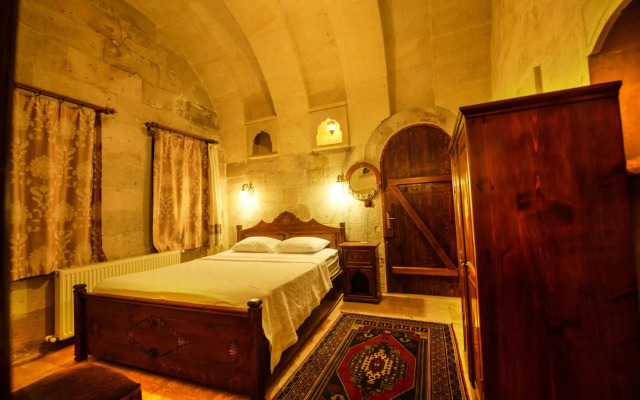 Vineyard Cave Hotel