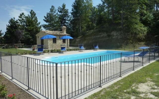 Villa in Le Marche with stunning views-Villa Monteverde