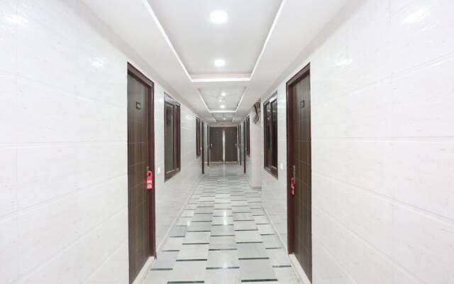 OYO 12258 Royal Residency