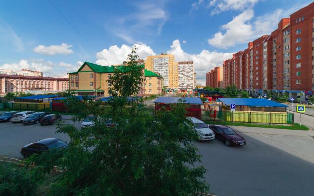 Ночник на улице Муравленко 35