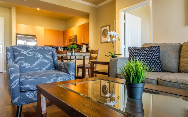 FRONTDESK Oakwood Residence Apts Uptown Dallas