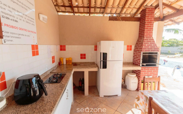 Linda Casa com piscina e churrasqueira URA0015