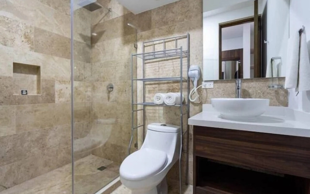 Stylish Studios Pool Near Beach