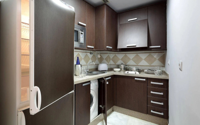 Apartamentos Patios De Alcántara