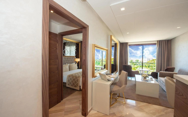 Suite Hotel Casa Diamond