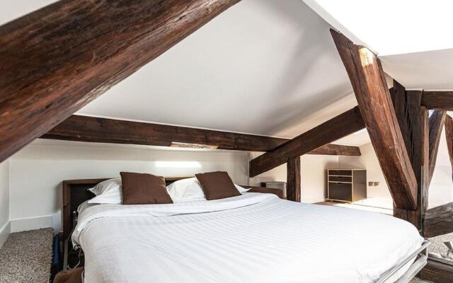 Veeve - The Secret Loft in Madeleine