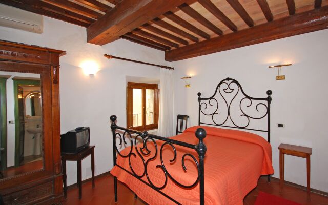 A La Casa Dei Potenti