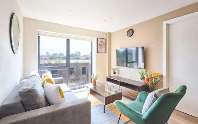 2 Bed Flat - Sleeps 6 - Parking - Wifi