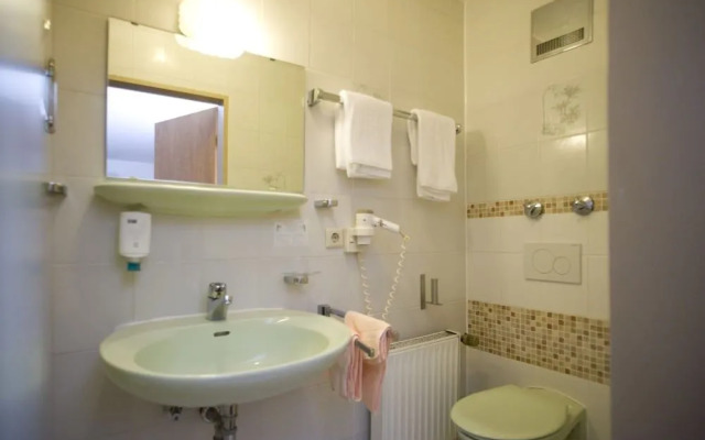 Hotel Restaurant Flora