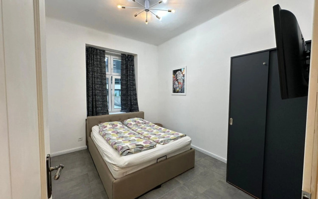 Karlin Balcony Apartment