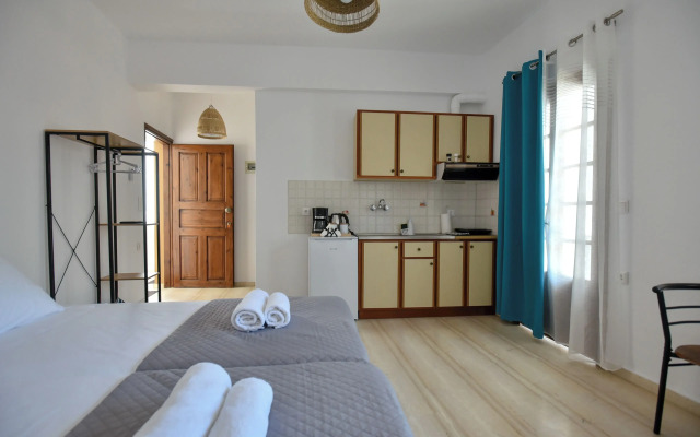 Studio Eva Studios & Apartments-5