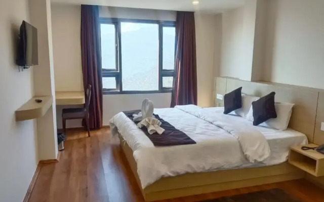 Goroomgo Kings Palace Gangtok