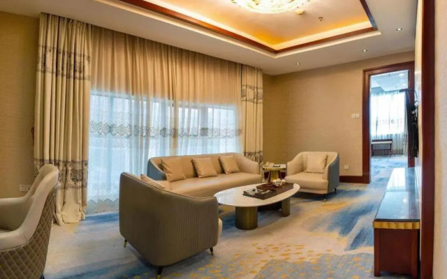 Yijian Holiday Hotel