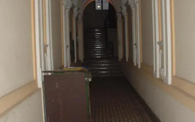 Azusa Guest House