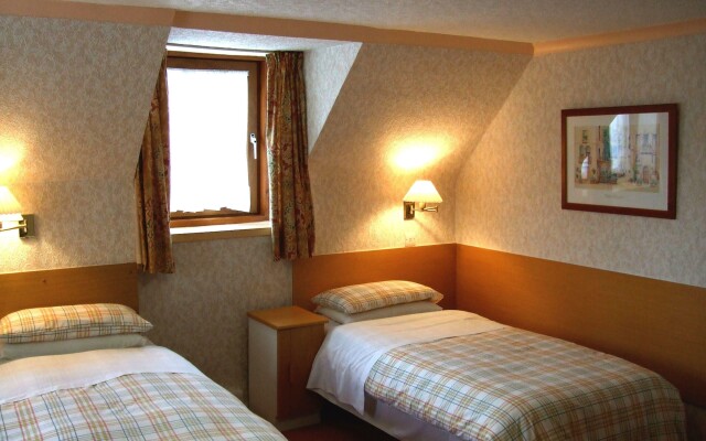 MacDougall Clansman Hotel