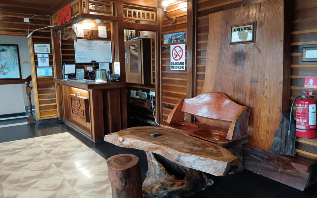 OYO 89976 Fins Hotel