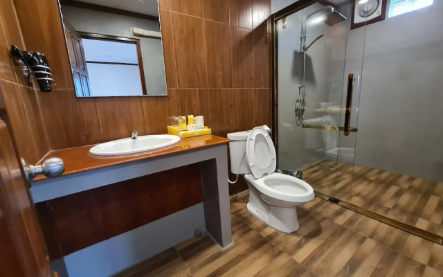 Lisha Grand Hotel