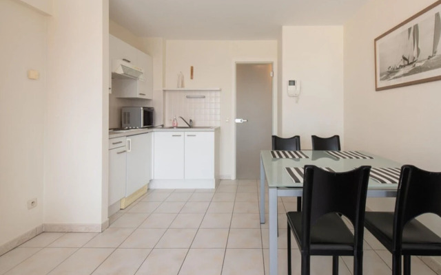 Apartment With Terrace and sea View in Mariakerke