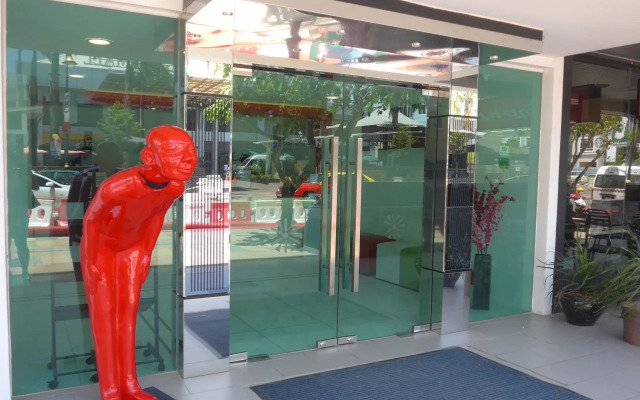 Cenang Plaza Beach Hotel