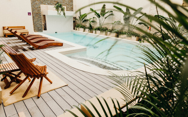 Biwa Tulum