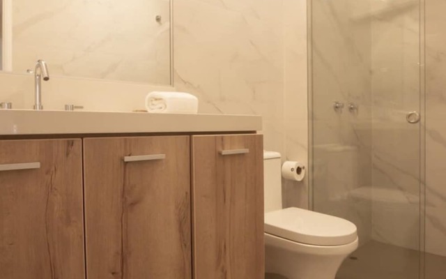 w Spotless 2BR With Balcony in Miraflores