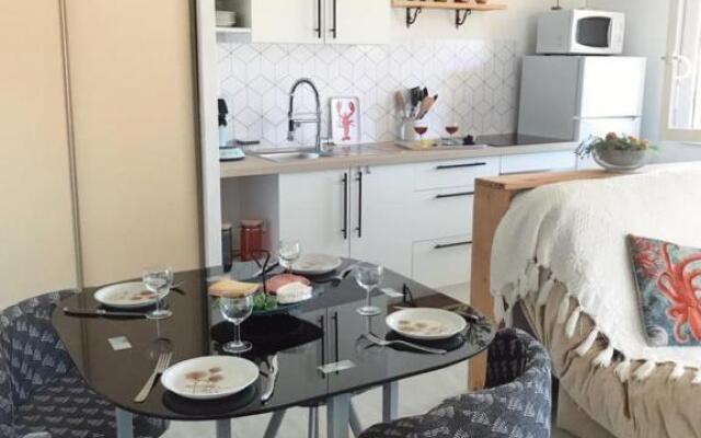 Nice 33m With Terrace Near The Beach