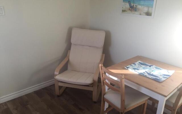 Gillies by the Sea Apartment and Suite