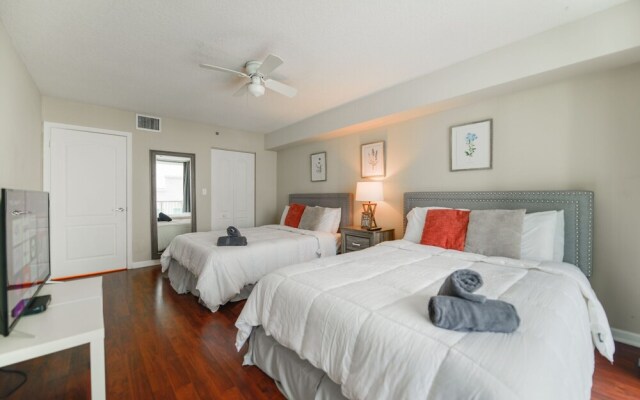 Amazing 2Br Condo in Brickell W Pool