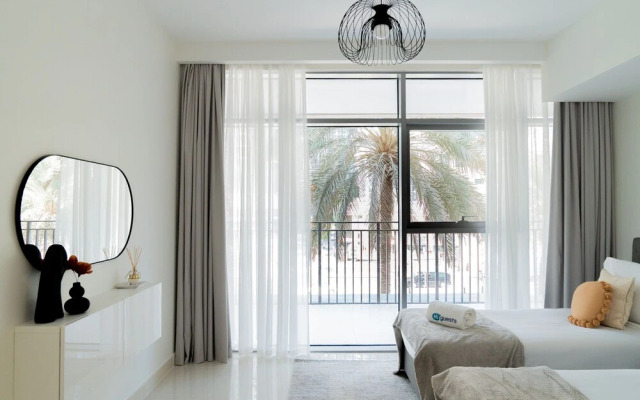 HiGuests - Boulevard Crescent Tower 2