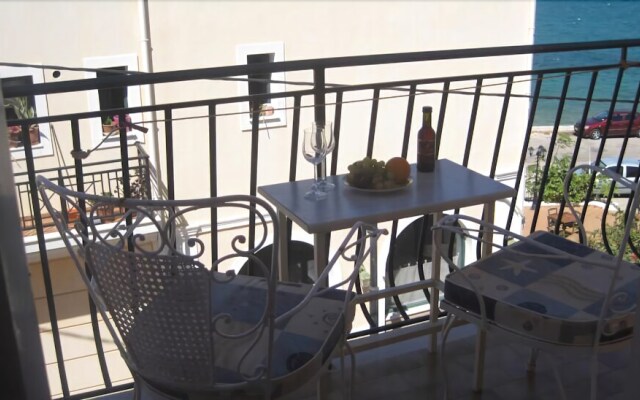 Marina rooms