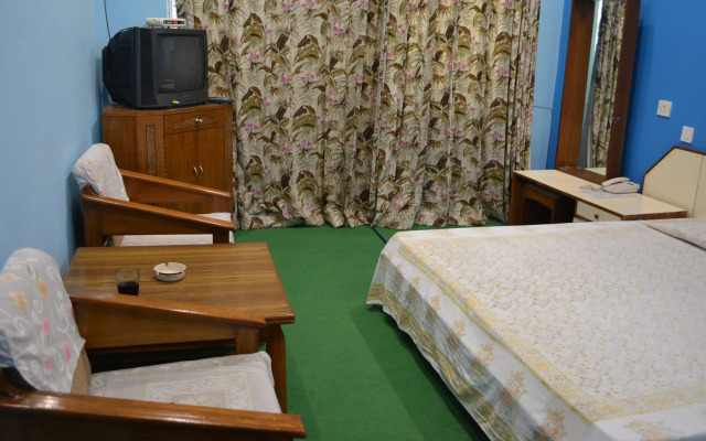 Hotel Dronagiri