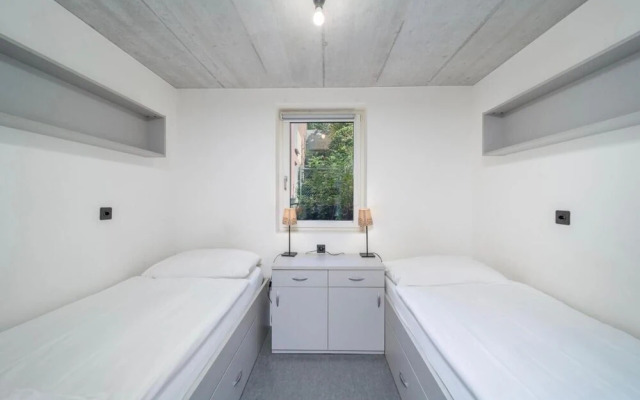 Florimont Double Lake View Room - Self Check-in