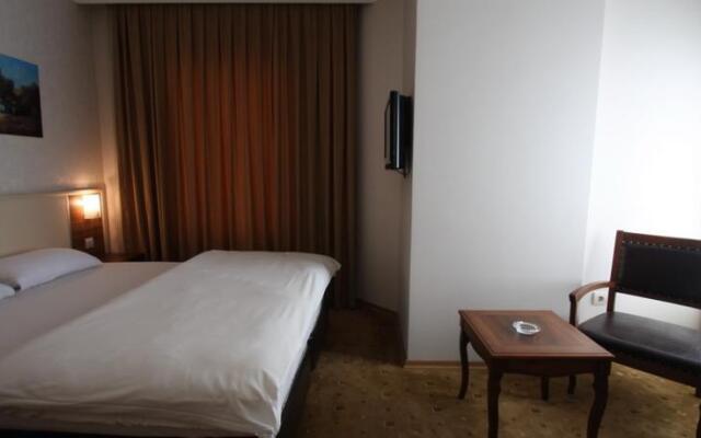Antana Hotel