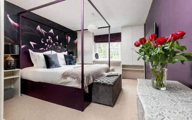The Set - Room With En-suite