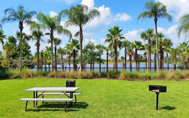 Florida Hideaway at Vista Cay