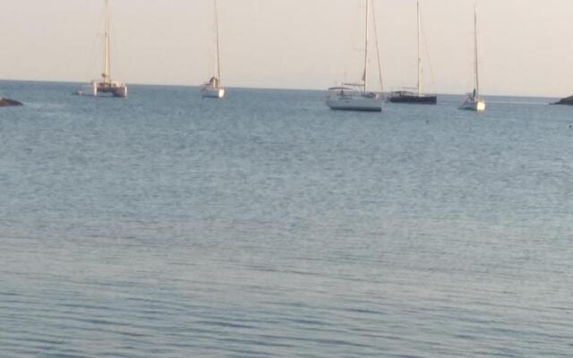 Akti Miaouli Holiday Home