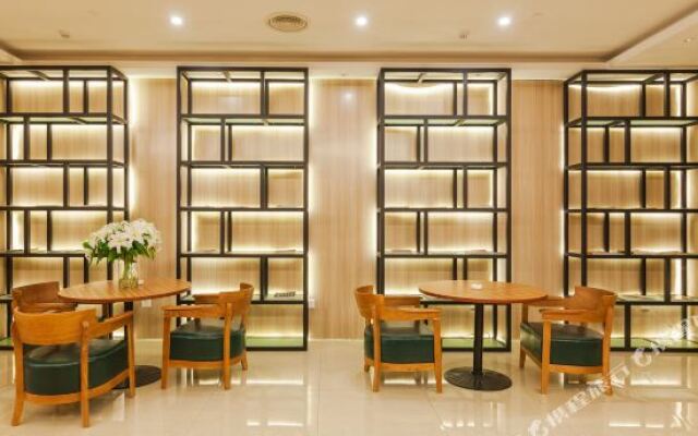 Damei Siji Hotel (Nanjing Hunan Road Xuanwu Lake)