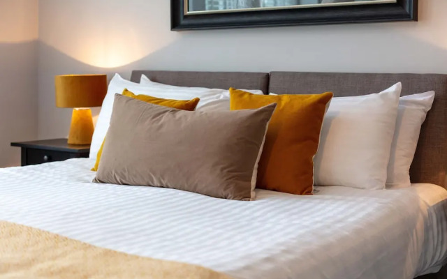 Seafield House - Donnini Apartments